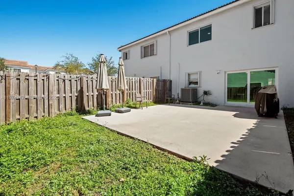 $3,300 | 930 Southwest 147th Court, Miami, FL 33194