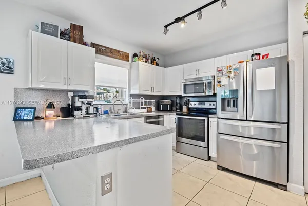 $3,300 | 930 Southwest 147th Court, Miami, FL 33194