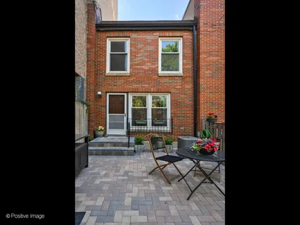 $849,900 | 492 West Belmont Avenue, Chicago, IL 60657