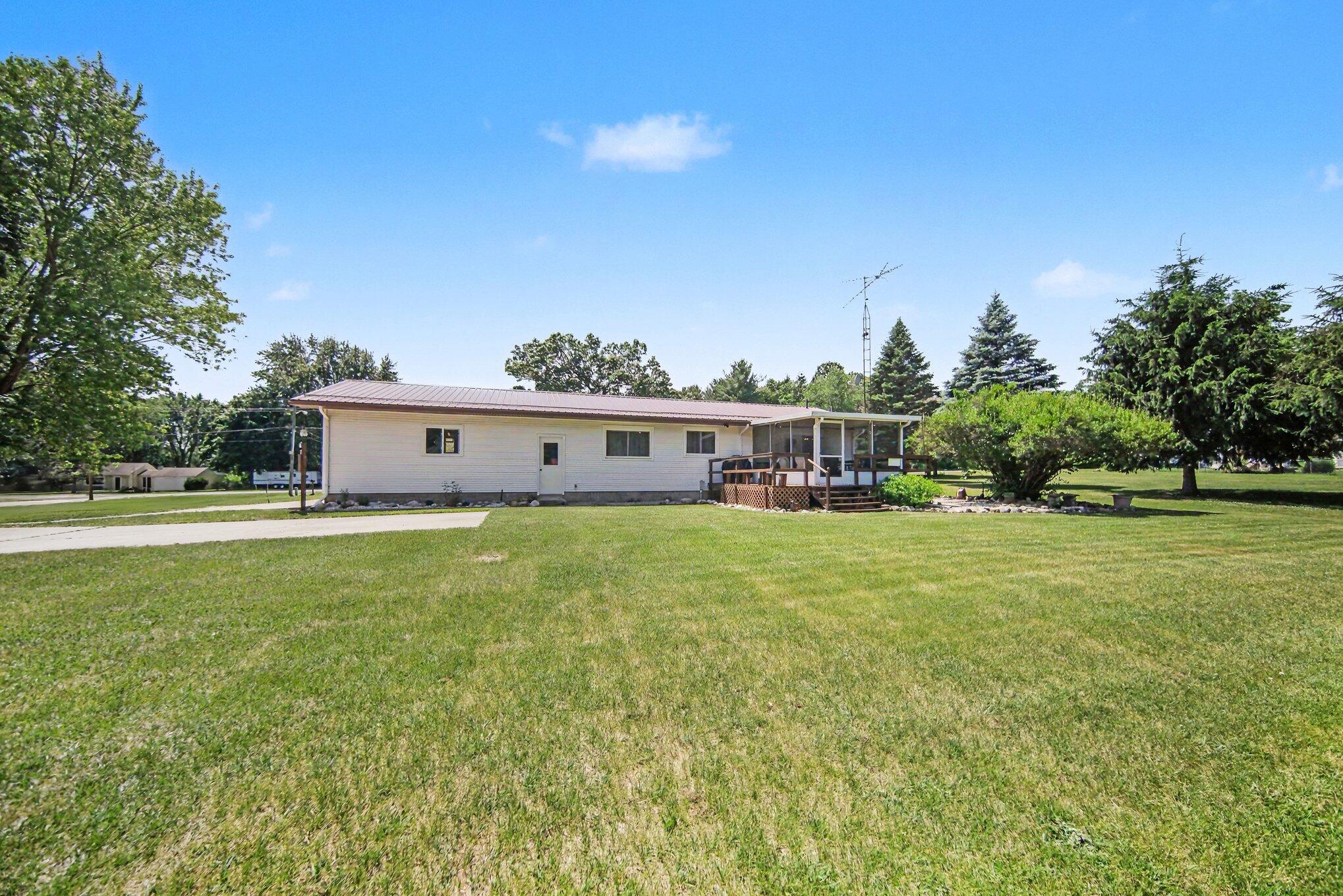 4555 Clinton Road Jackson, MI 49201 - Photo 27 of 28 026_file_7310