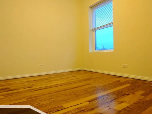 $1,895 | 2349 North Drake Avenue, Unit 2, Chicago, IL 60647