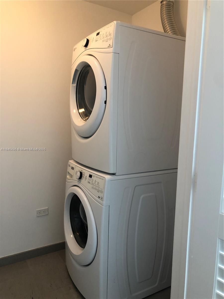 88 Southwest 7th Street, Unit 2603 Miami, FL 33130 - Photo 18 of 32