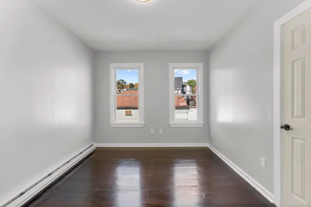 $2,500 | 230 Cooke Street, Unit 2, Waterbury, CT 06710