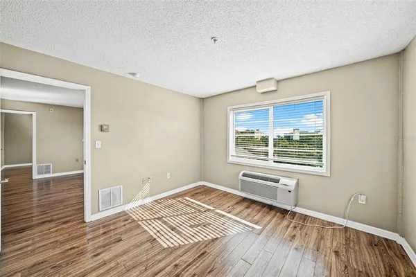 $2,399 | 406 South Cedar Avenue, Unit 408, Tampa, FL 33606