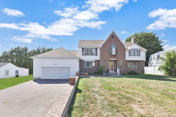 $525,000 | 208 Highmeadow Lane, Middletown, CT 06457