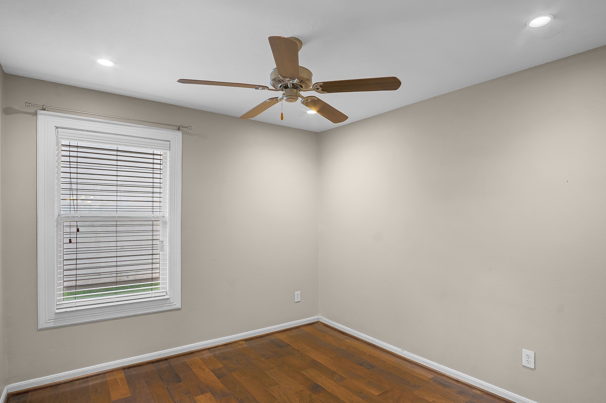 9022 Durham Manor Lane Houston, TX 77075 - Photo 21 of 25