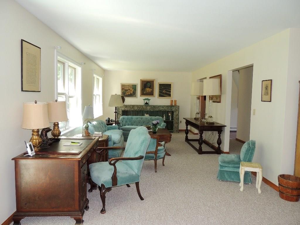 386 Mills Road Kennebunkport, ME 04046 - Photo 4 of 17 Photo