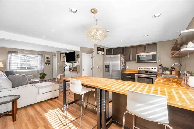 $329,900 | 44 Fairfield Park, Unit 44, Mansfield, MA 02048