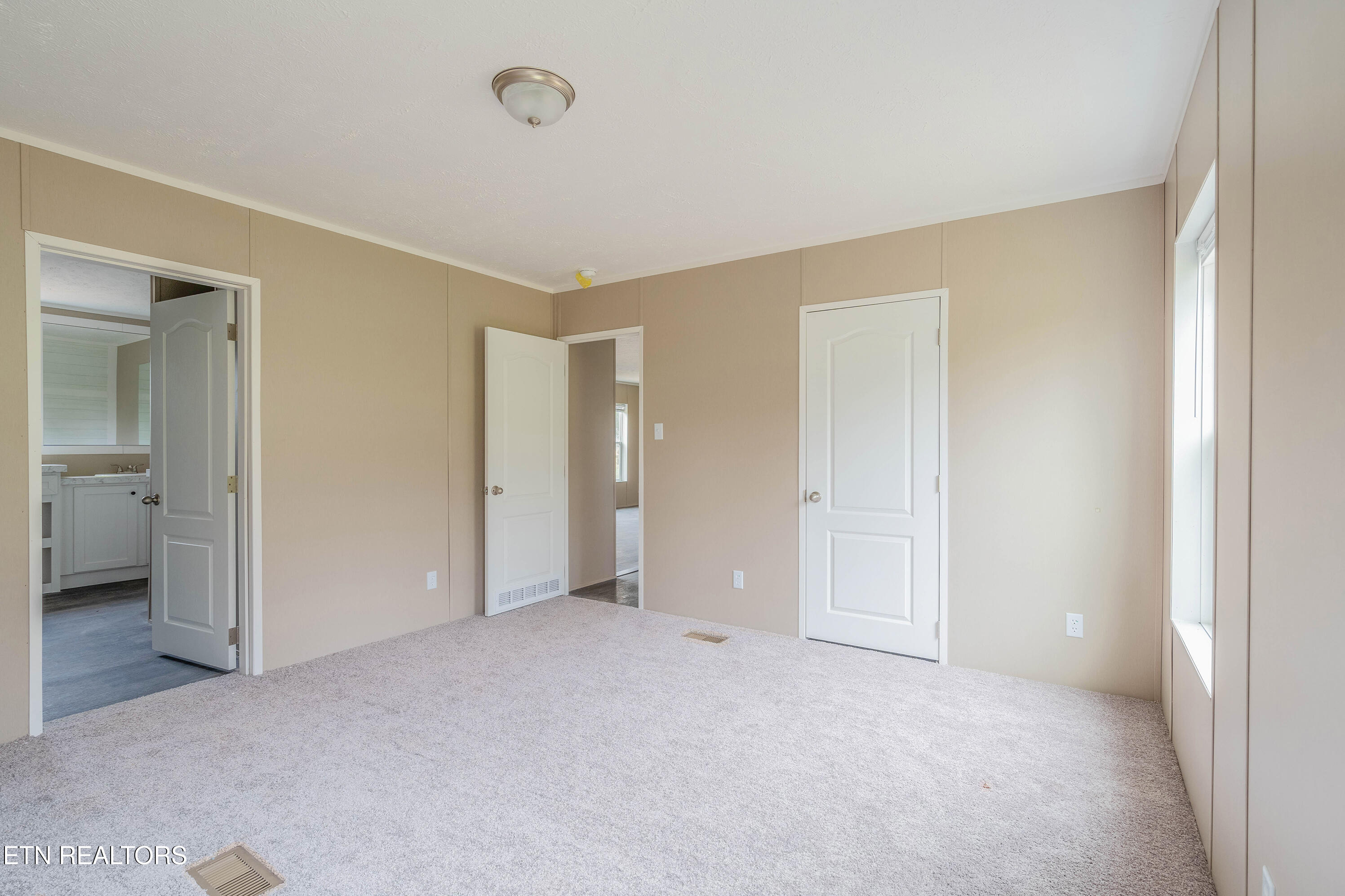 504 Clear Branch Road Loudon, TN 37774 - Photo 31 of 35 A7304283-HDR