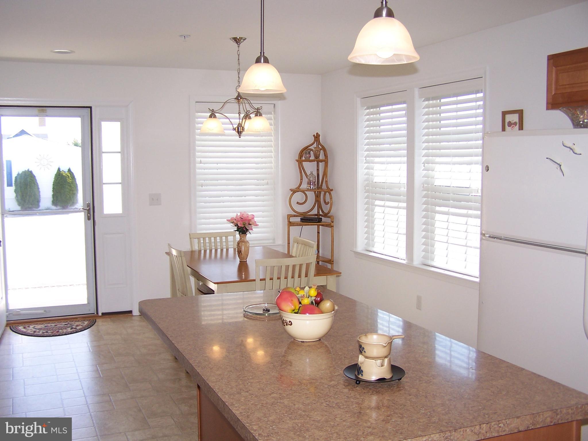 193 Clamshell Road Ocean City, MD 21842 - Photo 21 of 54 Kitchen/Dining Area