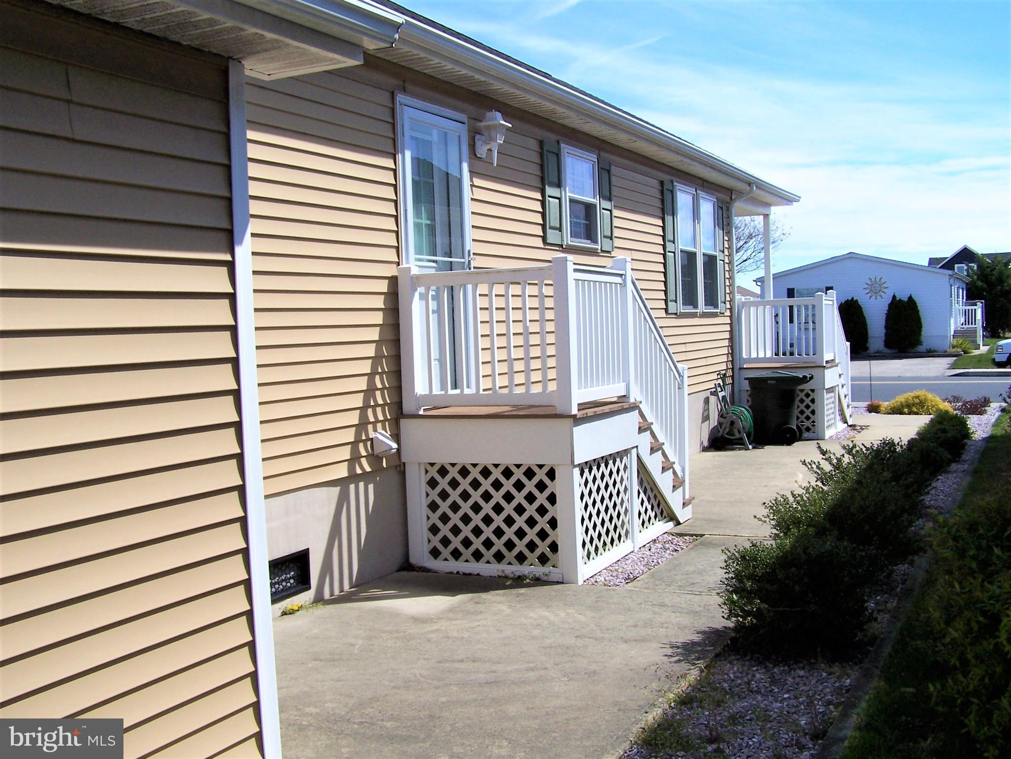 Left Rear Elevation