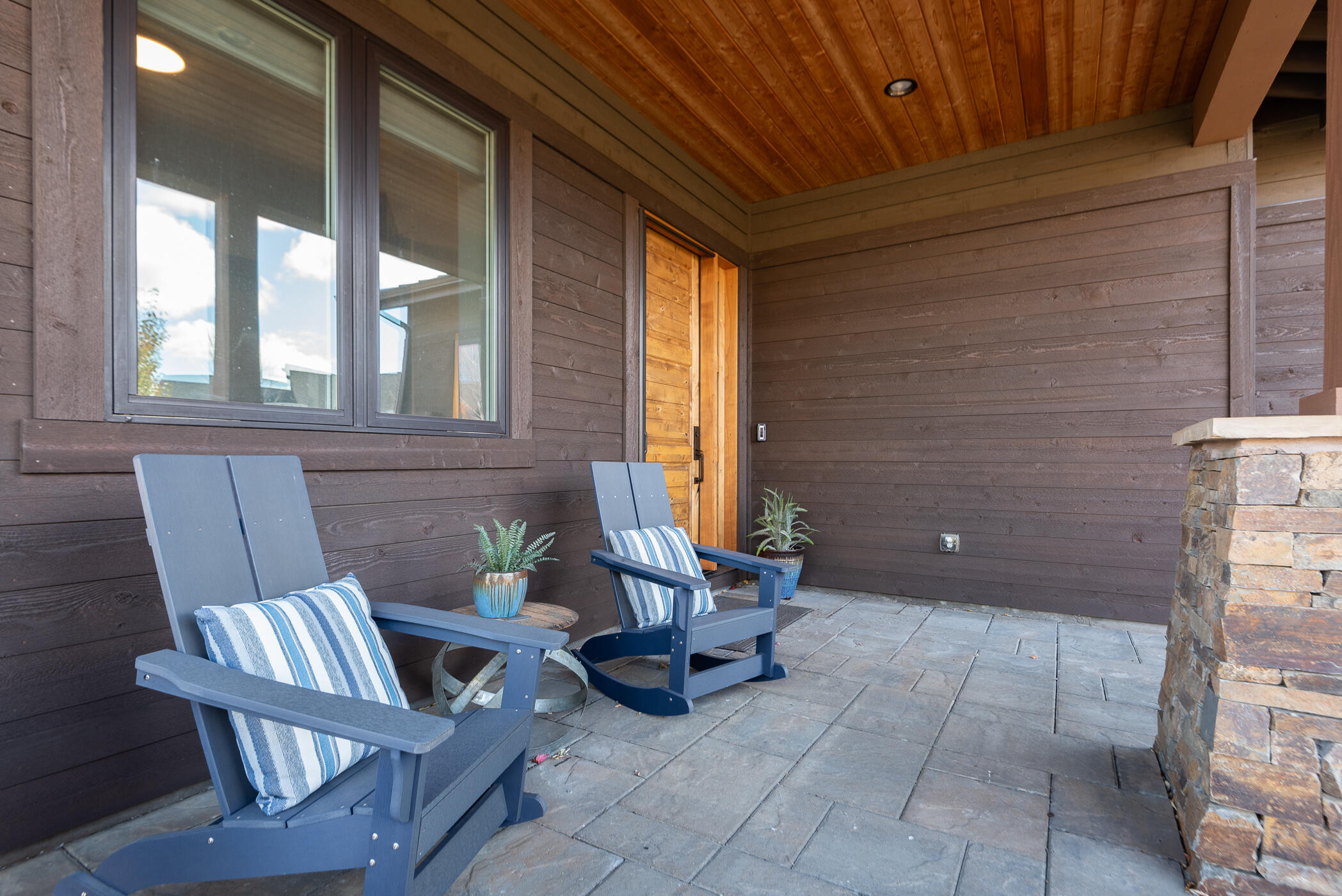 61358 Kindle Rock Loop Bend, OR 97702 - Photo 2 of 38 02