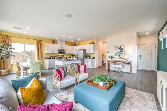 $464,990 | 544 Red Lovebird Avenue, Unit 1256, Henderson, NV 89011