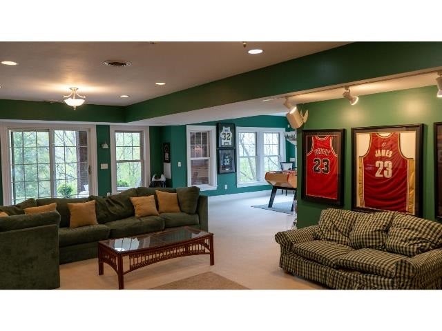 250 Ridgewood Road Huntington, WV 25701 - Photo 15 of 32 Gallery Image 15
