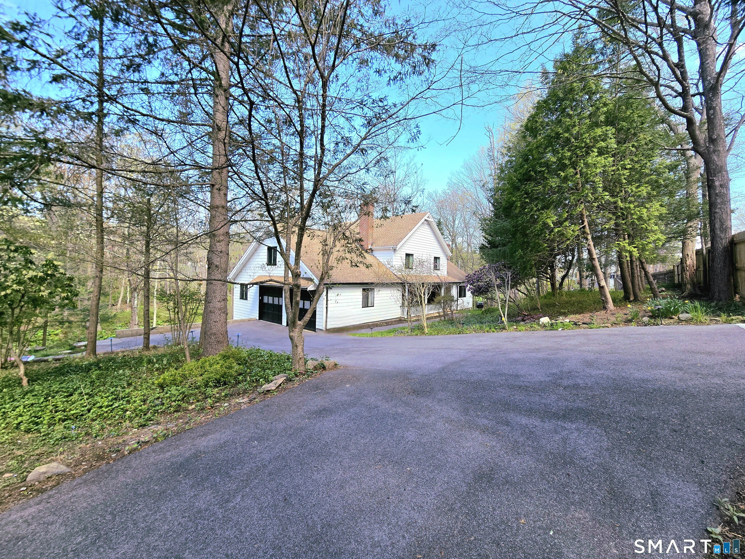 299 Redding Road Redding, CT 06896 - Photo 2 of 40