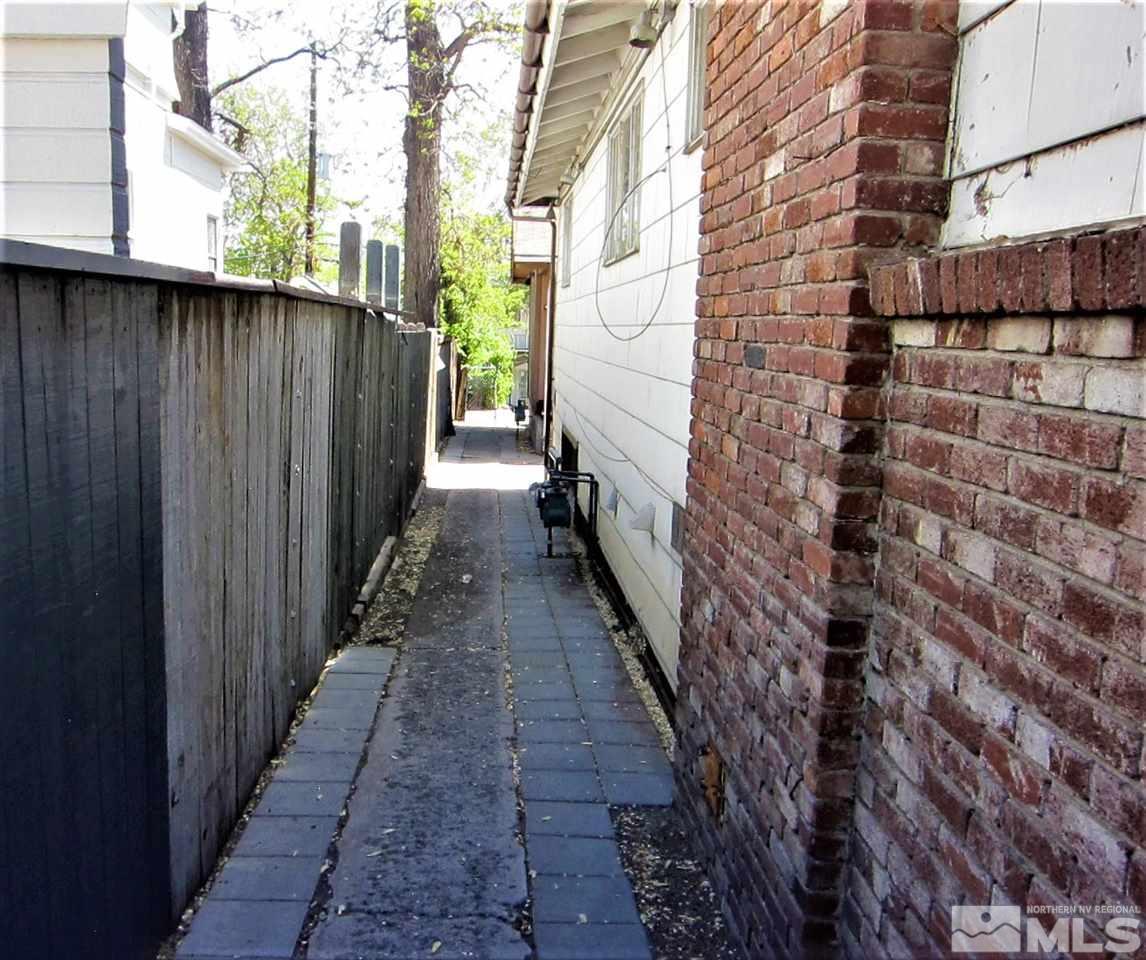 44 West 10th Street Reno, NV 89503 - Photo 3 of 27