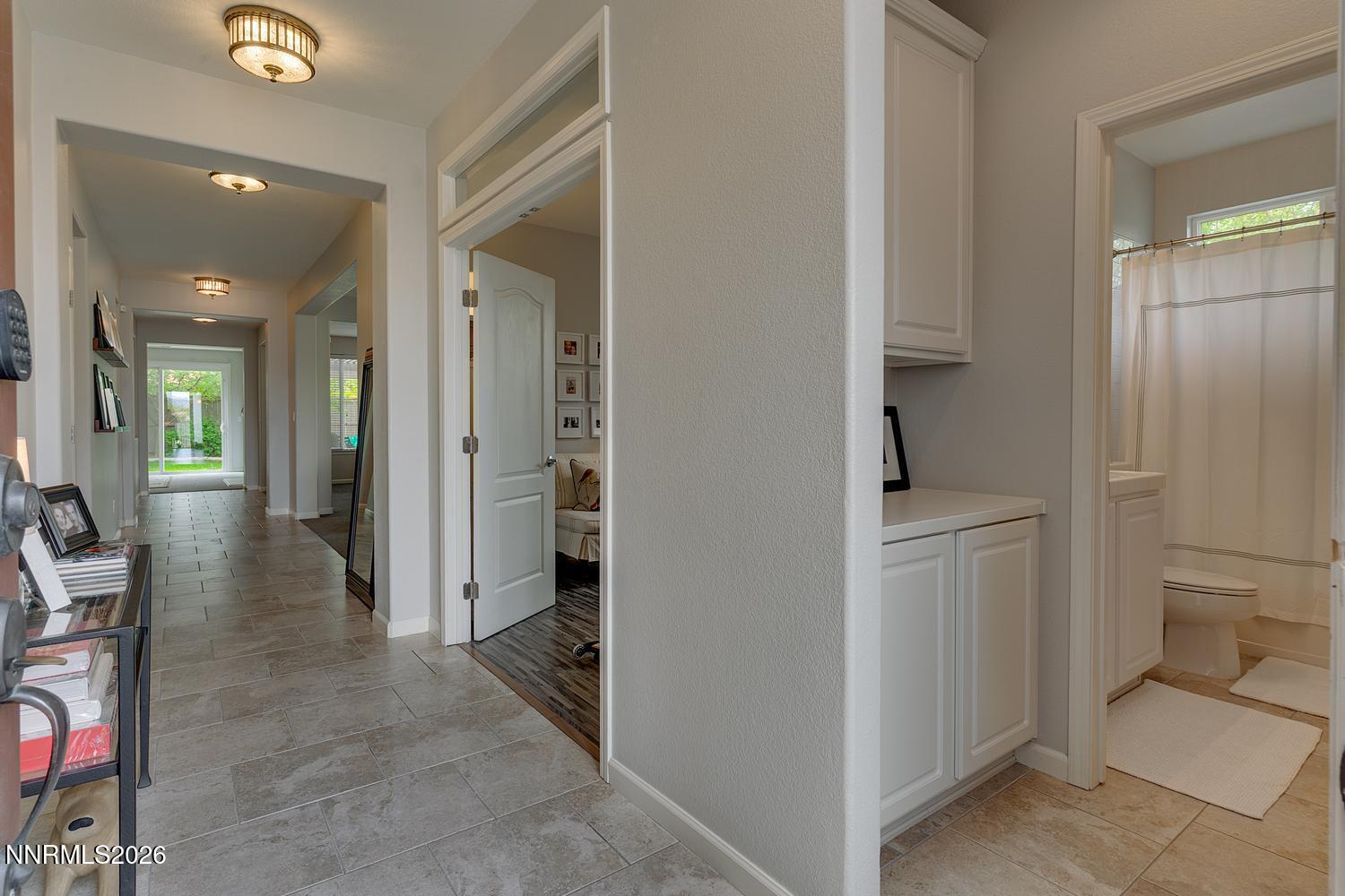 410 Pan Zareta Court Reno, NV 89521 - Photo 3 of 24 Entryway