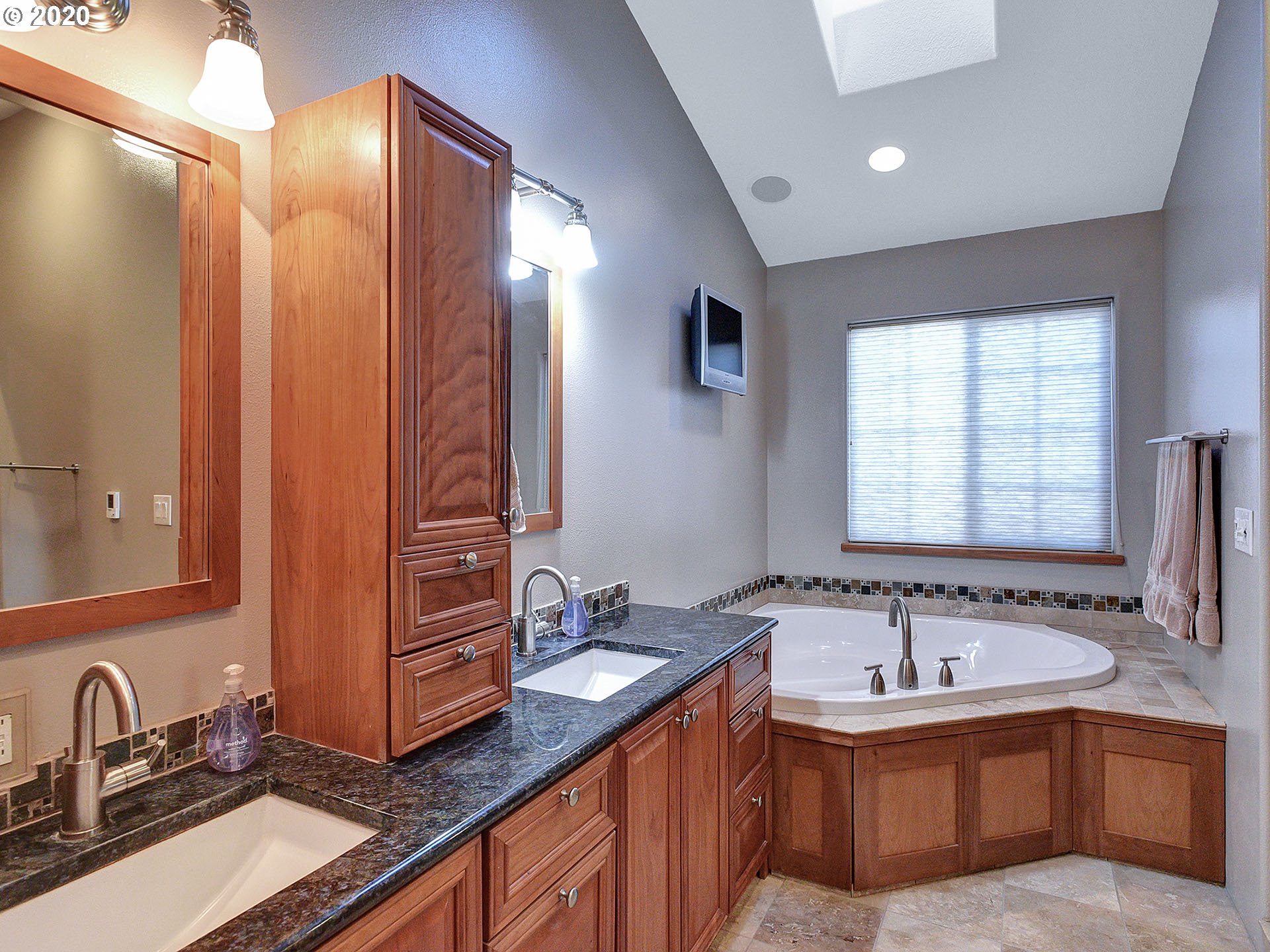 16425 Southwest Brookman Road Sherwood, OR 97140 - Photo 10 of 32