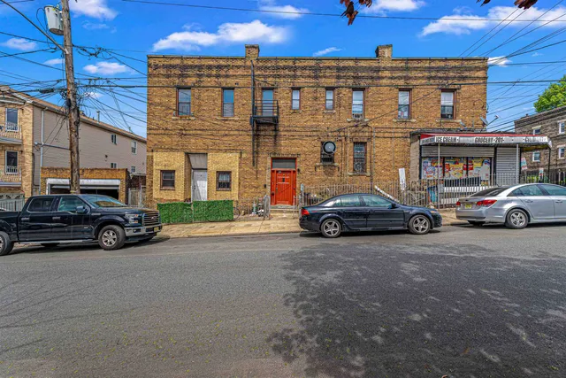 a car parked in front of a building