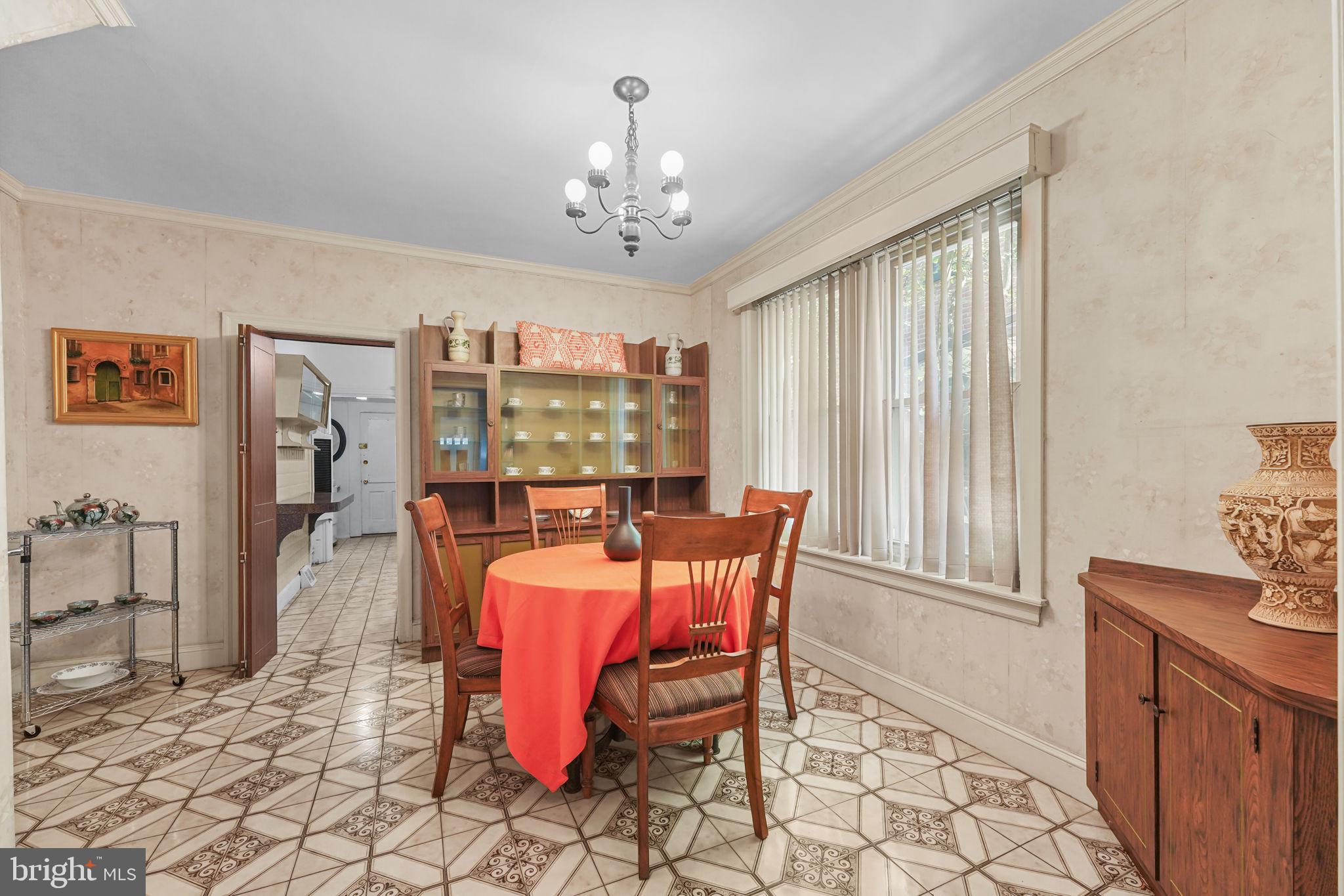 31 East Gravers Lane Philadelphia, PA 19118 - Photo 9 of 35 Dining Room