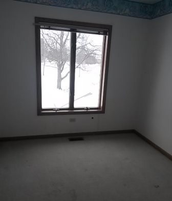 20206 Mohawk Trail Olympia Fields, IL 60461 - Photo 10 of 15 an empty room with a window