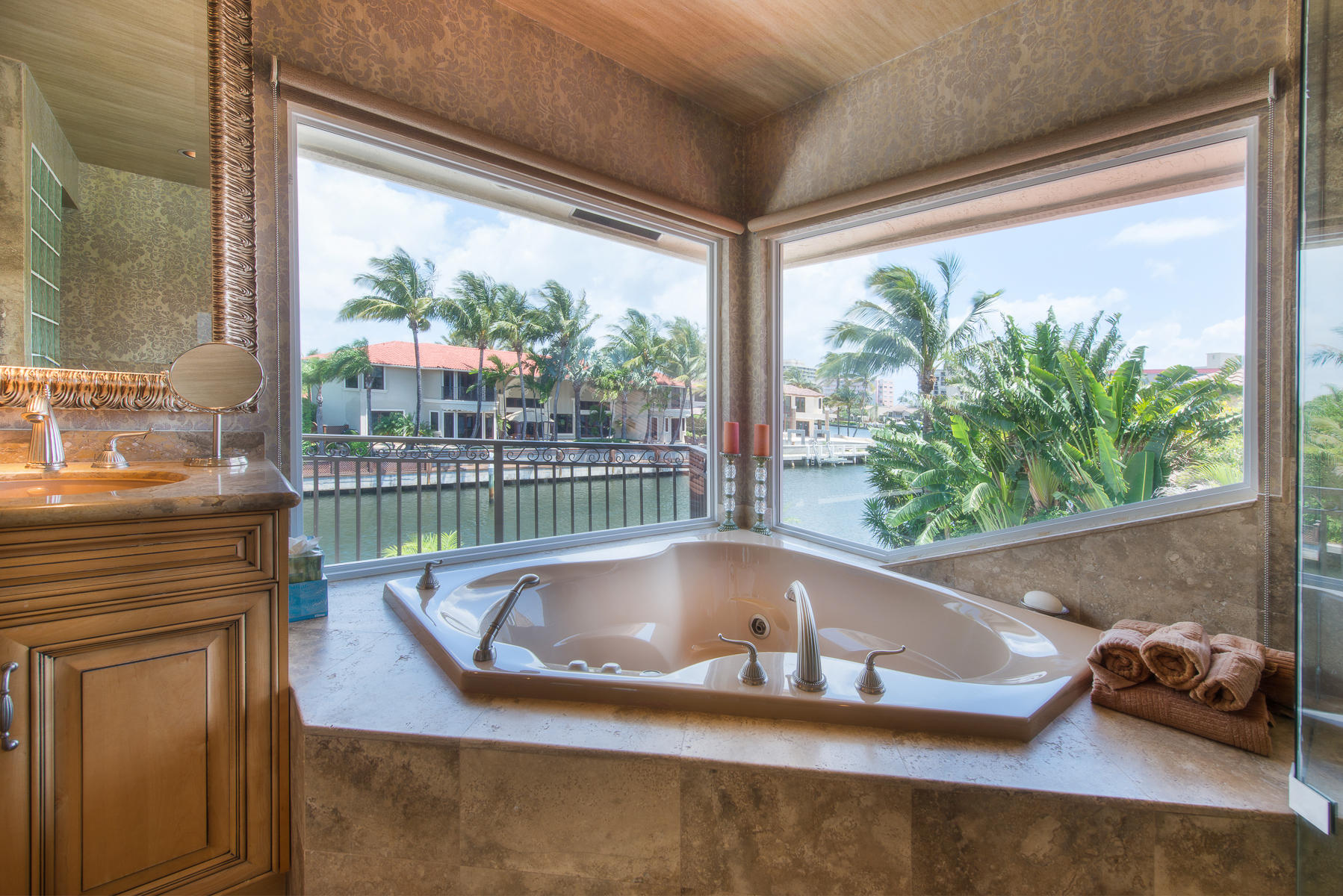 891 Northeast 78th Street Boca Raton, FL 33487 - Photo 14 of 35 Master Bath