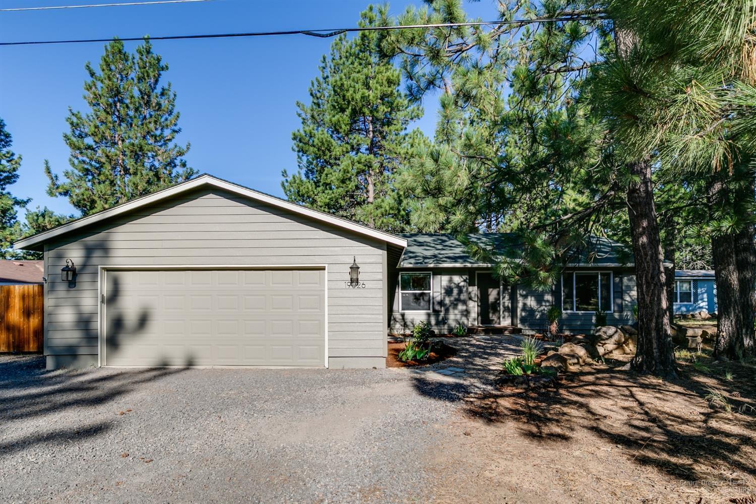 19026 Choctaw Road Bend, OR 97702 - Photo 20 of 23 This home shows Owner"s Pride throughout