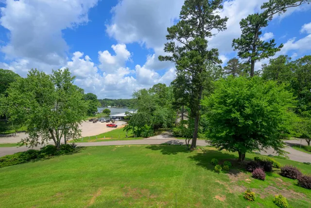 $999,000 | 685 River Cliff Lane, Counce, TN 38326