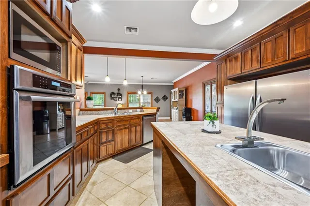 $700,000 | 20049 Fairhaven Road, Covington, LA 70435