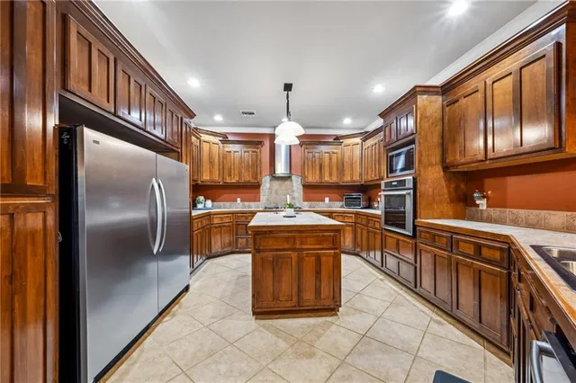 $700,000 | 20049 Fairhaven Road, Covington, LA 70435