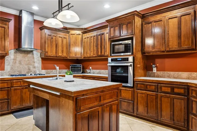 $700,000 | 20049 Fairhaven Road, Covington, LA 70435