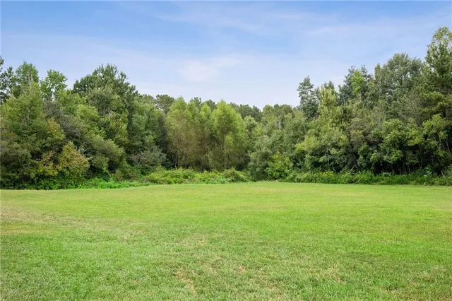 $700,000 | 20049 Fairhaven Road, Covington, LA 70435