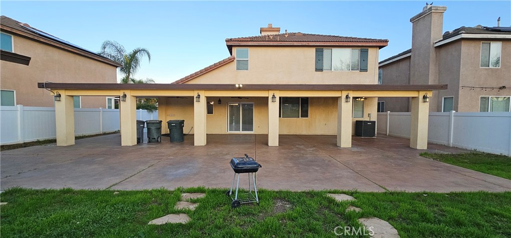 1684 Benton Way Perris, CA 92571 - Photo 14 of 21