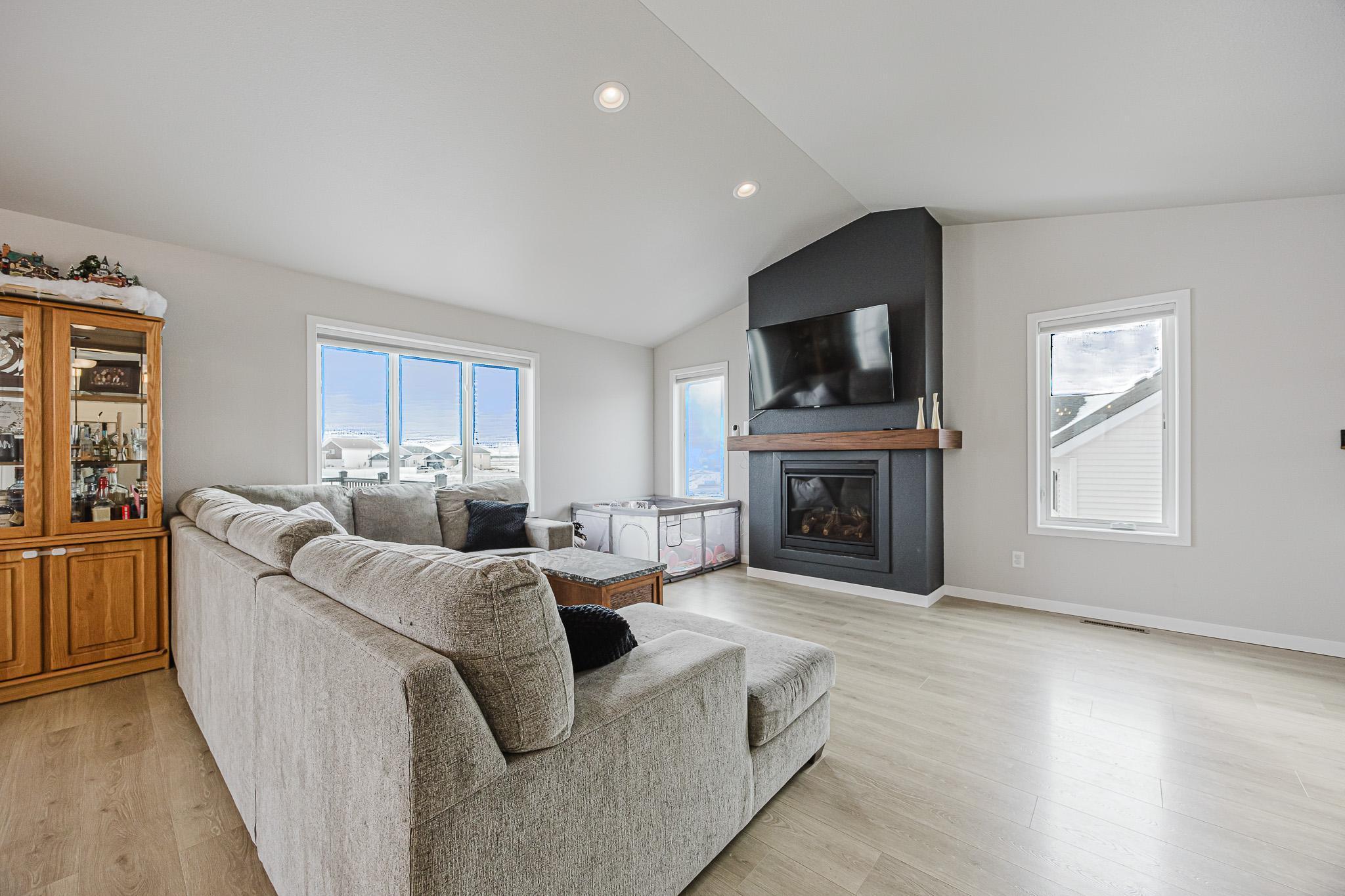 7316 30th Street South Fargo, ND 58104 - Photo 6 of 42