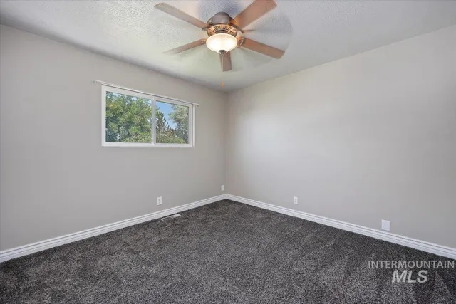 $348,000 | 616 Doris Avenue, Paul, ID 83347