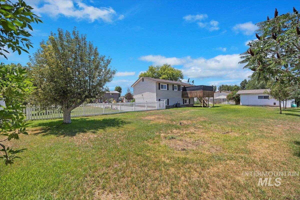 616 Doris Avenue Paul, ID 83347 - Photo 31 of 38 View of yard