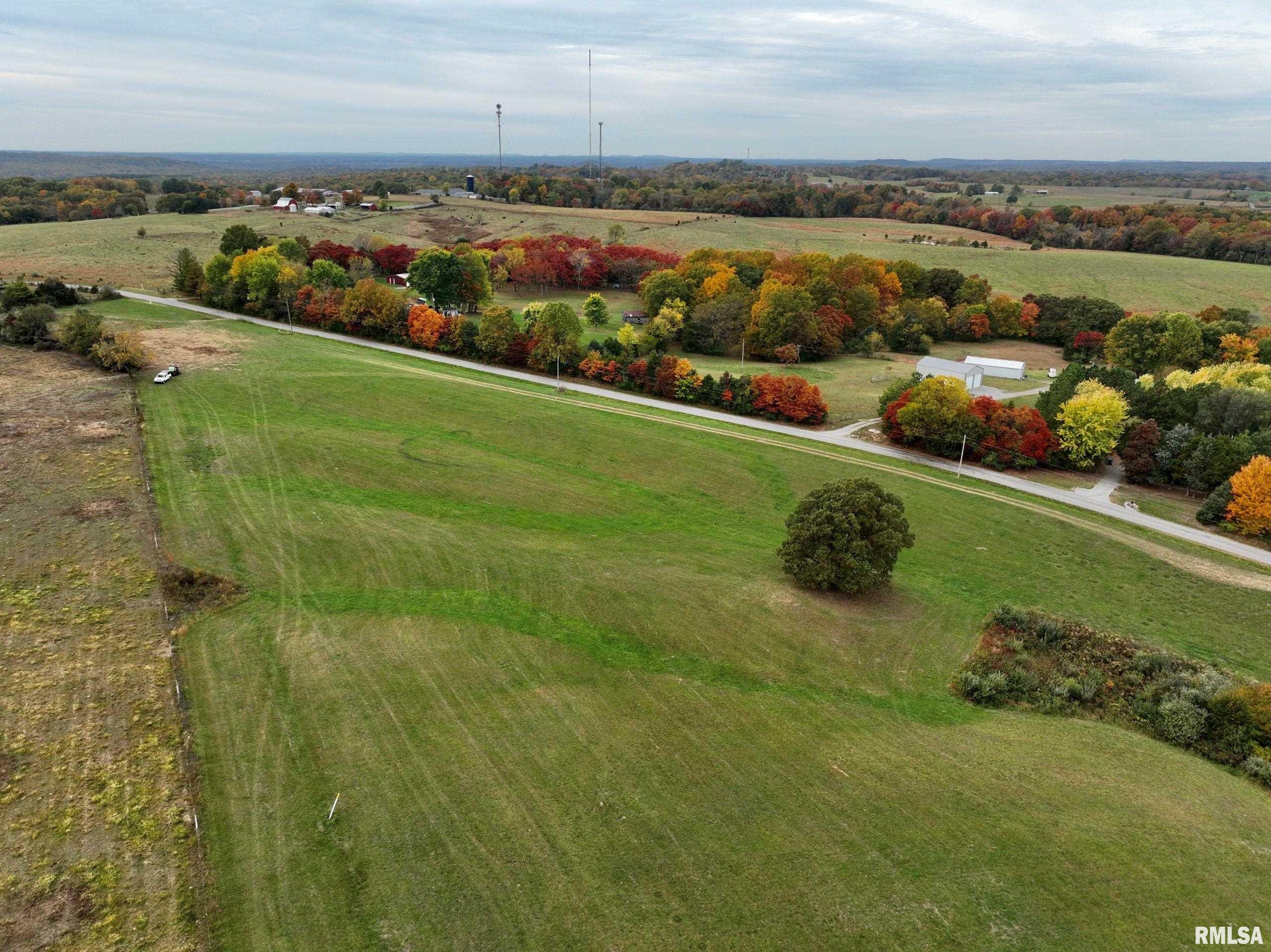 5 Friendship Loop Goreville, IL 62939 - Photo 9 of 16 Gallery Image 9