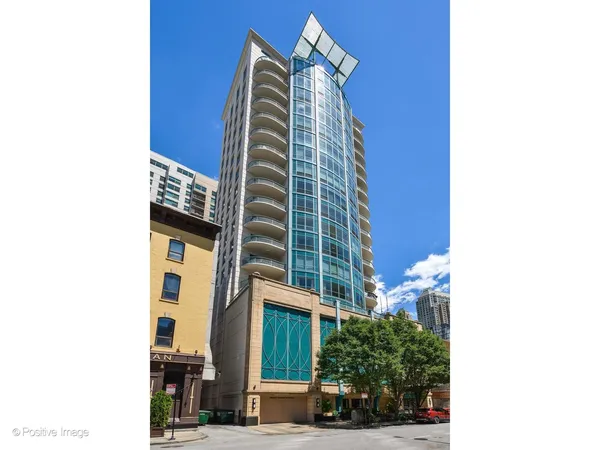 $1,299,000 | 60 West Erie Street, Unit 601, Chicago, IL 60654