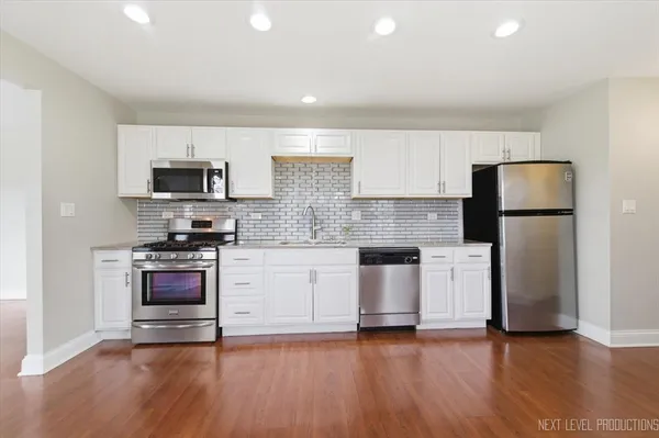 $335,000 | 101 Hickory Drive, Carpentersville, IL 60110