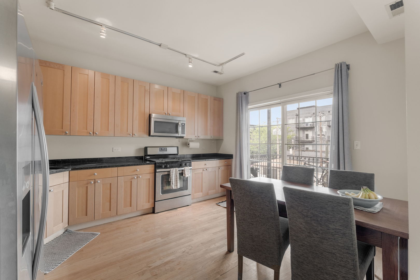 2212 West Monroe Street, Unit 2W Chicago, IL 60612 - Photo 3 of 16