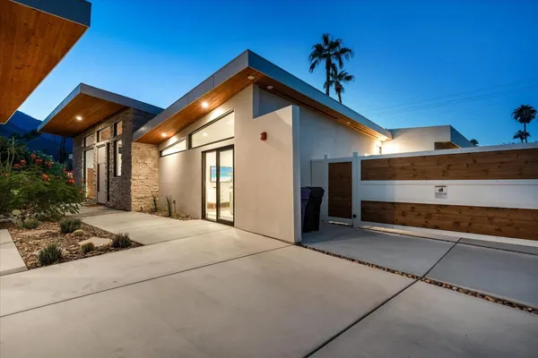 $30,000 | 524 East Miraleste Court, Palm Springs, CA 92262