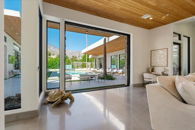 $30,000 | 524 East Miraleste Court, Palm Springs, CA 92262