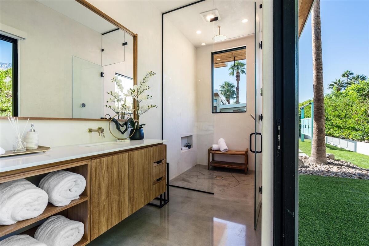 524 East Miraleste Court Palm Springs, CA 92262 - Photo 42 of 131 044-524 E Miraleste Ct -73