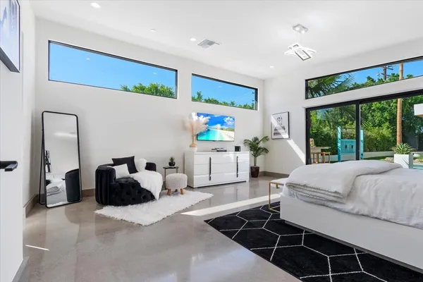 $30,000 | 524 East Miraleste Court, Palm Springs, CA 92262