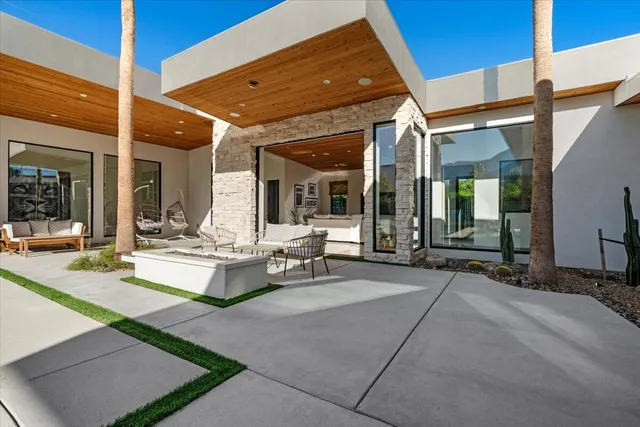 $30,000 | 524 East Miraleste Court, Palm Springs, CA 92262