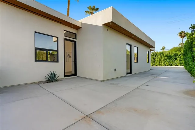 $30,000 | 524 East Miraleste Court, Palm Springs, CA 92262