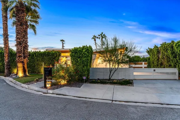 $30,000 | 524 East Miraleste Court, Palm Springs, CA 92262