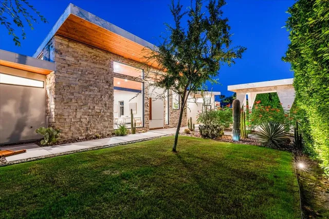 $30,000 | 524 East Miraleste Court, Palm Springs, CA 92262