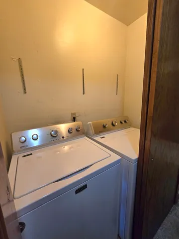 $215,000 | 420 North Fourth Street, Clifton, IL 60927