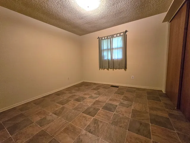 $215,000 | 420 North Fourth Street, Clifton, IL 60927